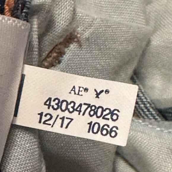 American Eagle Outfitters Kick Boot Jeans - Picture 9 of 12